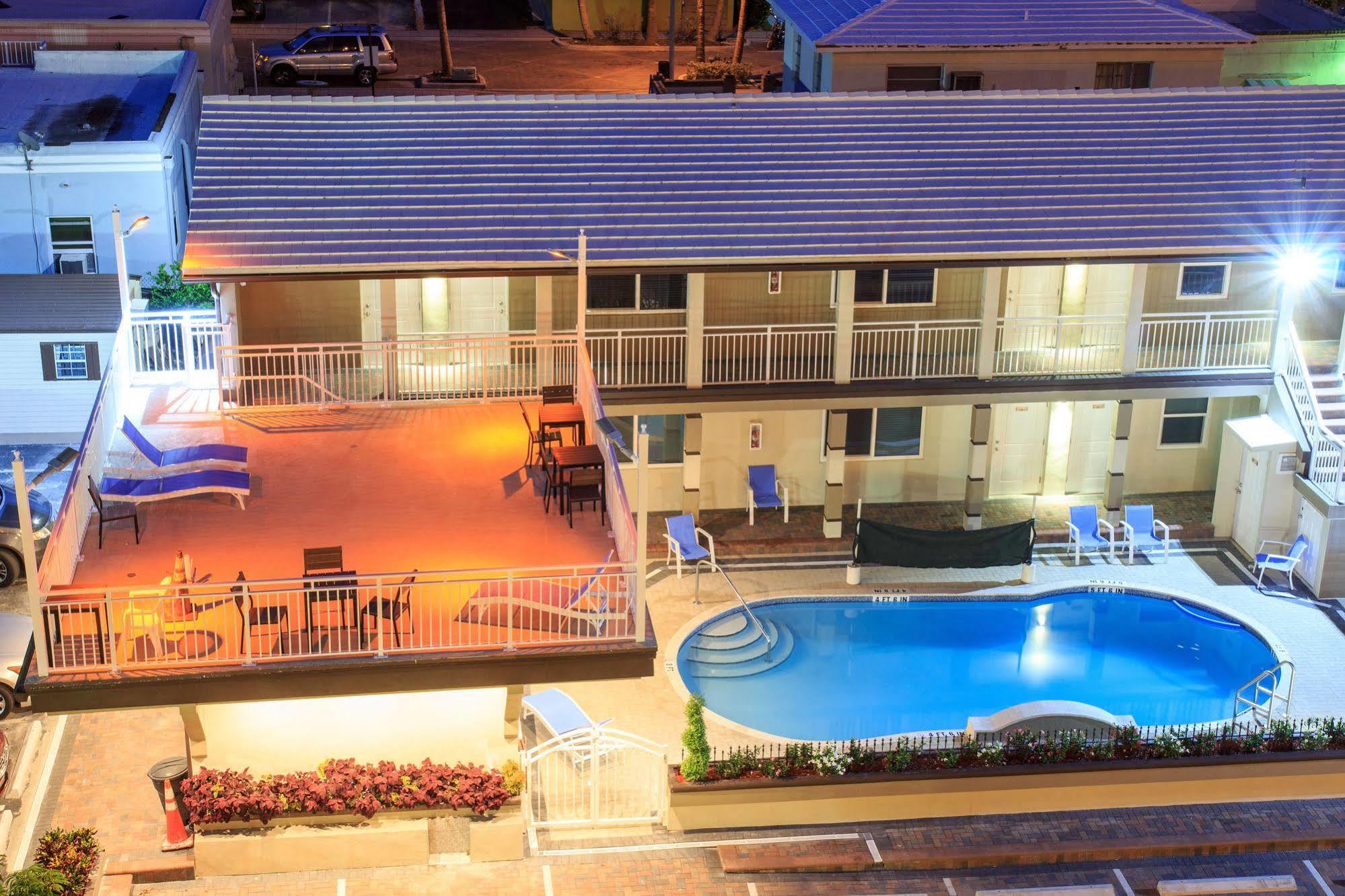 הוליווד Caribbean Resort Suites מראה חיצוני תמונה