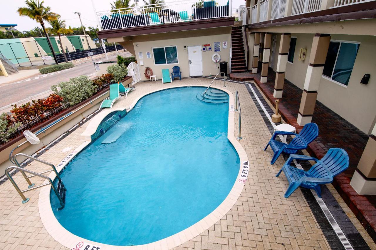 הוליווד Caribbean Resort Suites מראה חיצוני תמונה